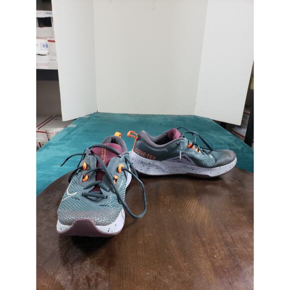 Nike React Pegasus Trail 4 GTX Shoes Womens 7.5 Gray Orange Waterproof Running - Picture 3 of 13